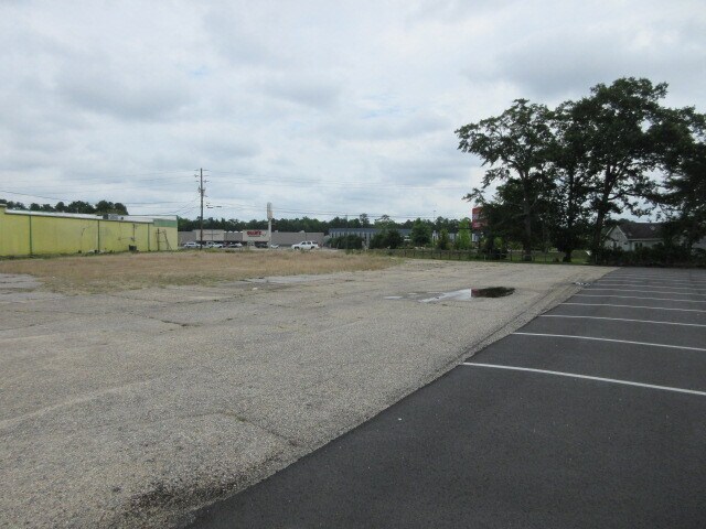 749-757 Bultman Dr, Sumter, SC à vendre - Photo du bâtiment - Image 3 de 5