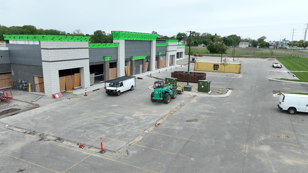 6131 Greenfield Rd, Dearborn, MI for lease - Building Photo - Image 3 of 9