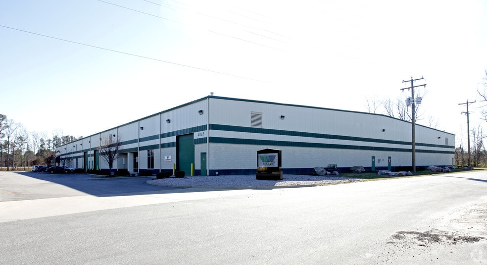 4025 Seaboard Ct, Portsmouth, VA for sale - Building Photo - Image 3 of 10