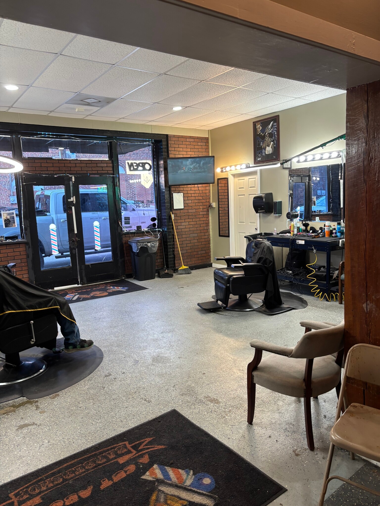 301 S.W. Market St, Reidsville, NC for lease Interior Photo- Image 1 of 15