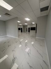 2101 Vista Pkwy, West Palm Beach, FL à louer Photo intérieure- Image 1 de 6
