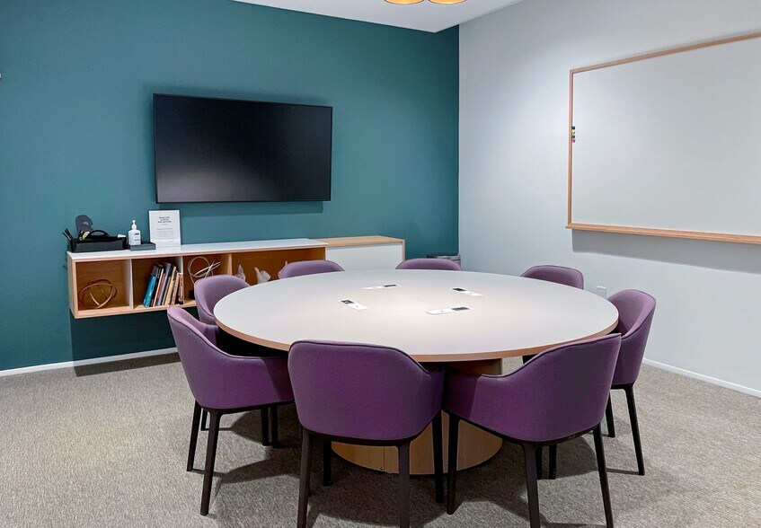 4509 Creedmoor Rd, Raleigh, NC à louer - Photo intérieure - Image 2 de 37