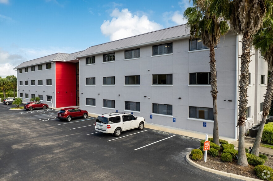1270 Upsala Rd, Sanford, FL for lease - Primary Photo - Image 1 of 12
