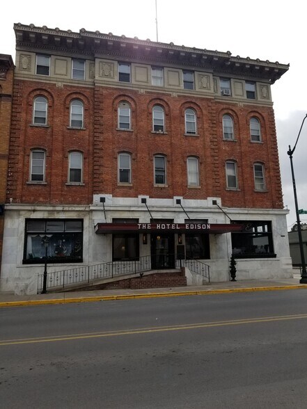 401 Market St, Sunbury, PA à louer - Photo du bâtiment - Image 3 de 3