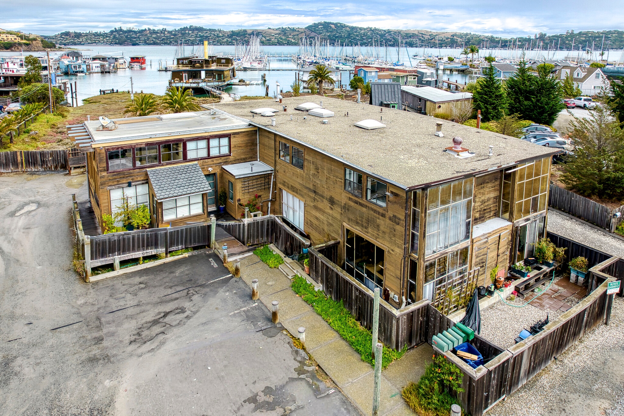 40 Varda Landing Rd, Sausalito, CA for sale Primary Photo- Image 1 of 8