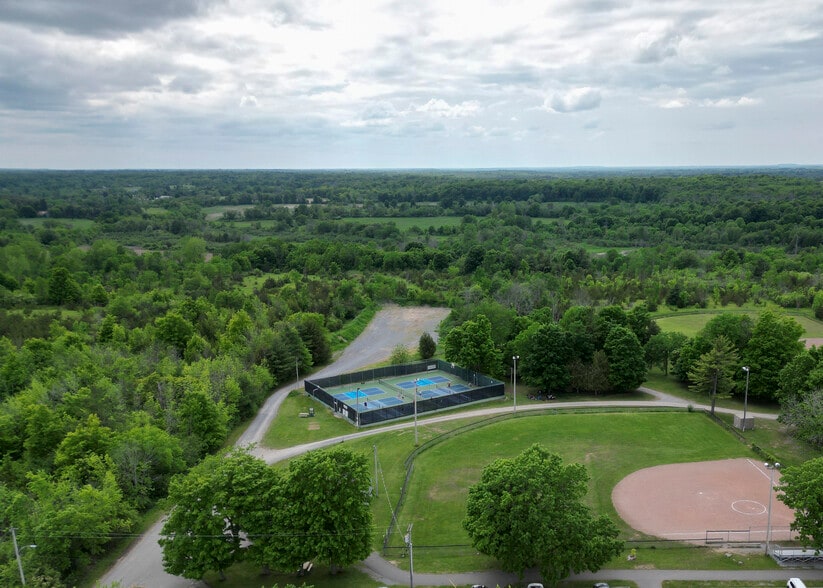 4393 Notre Dame St, Harrowsmith, ON à vendre - Aérien - Image 2 de 19