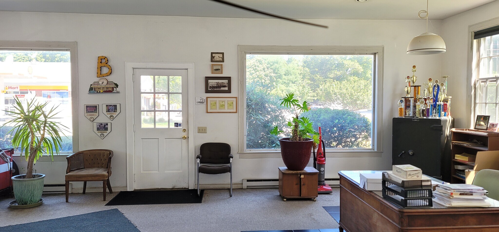 24 Main St, Centerbrook, CT for lease Interior Photo- Image 1 of 7