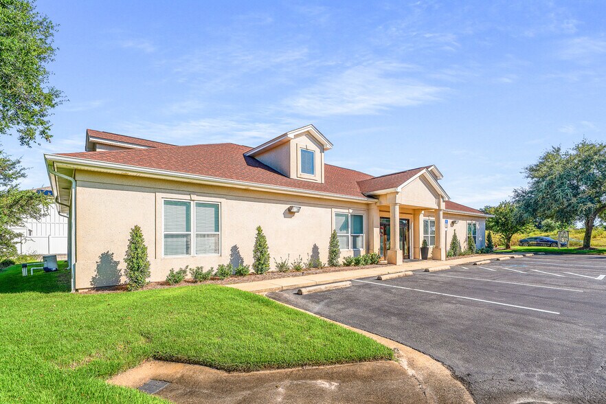 1288 Country Club Rd, Gulf Breeze, FL à vendre - Photo du bâtiment - Image 3 de 17