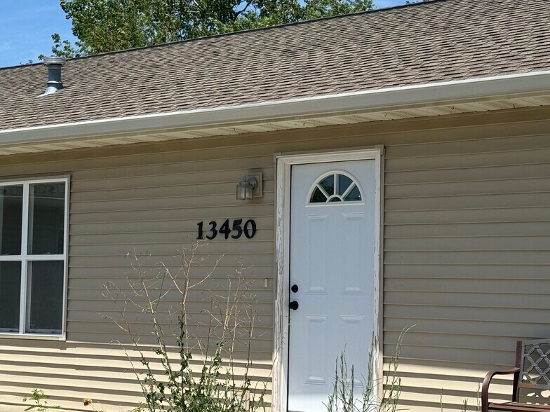 13450 S Topeka Ave, Carbondale, KS à vendre - Photo du bâtiment - Image 3 de 37