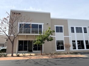 28358 Constellation Rd, Valencia, CA à louer Photo du bâtiment- Image 1 de 19