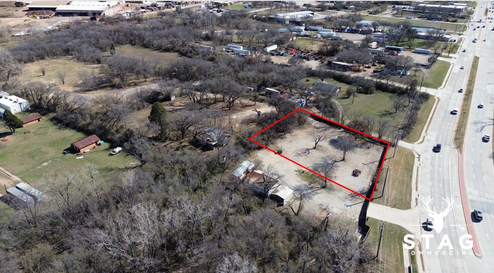 1401 Fort Worth Dr, Denton, TX à louer - Photo du bâtiment - Image 3 de 15
