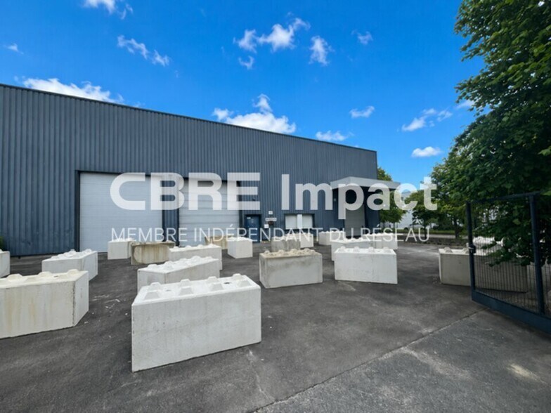 Flex in Reims for lease - Building Photo - Image 2 of 8