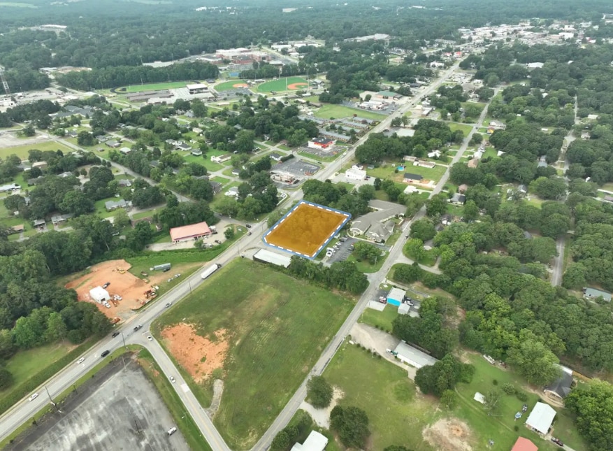 811 E Franklin St, Hartwell, GA for lease Building Photo- Image 1 of 4
