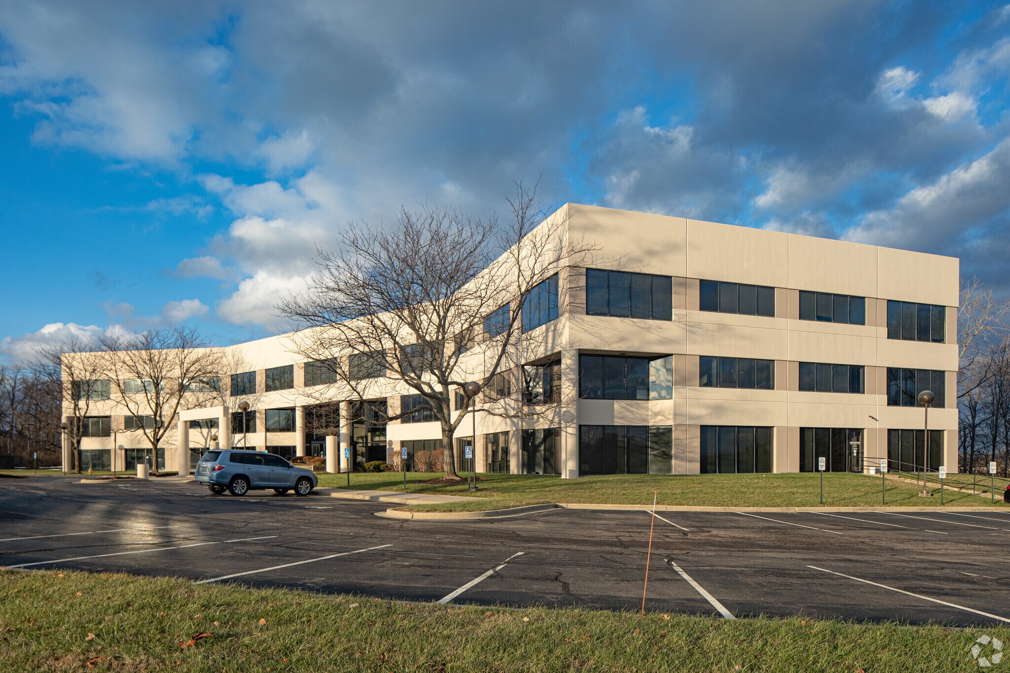 3401 Park Center Dr, Dayton, OH à louer Photo principale- Image 1 de 24