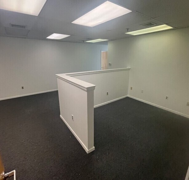 4201 Church Rd, Mount Laurel, NJ for lease Interior Photo- Image 1 of 5