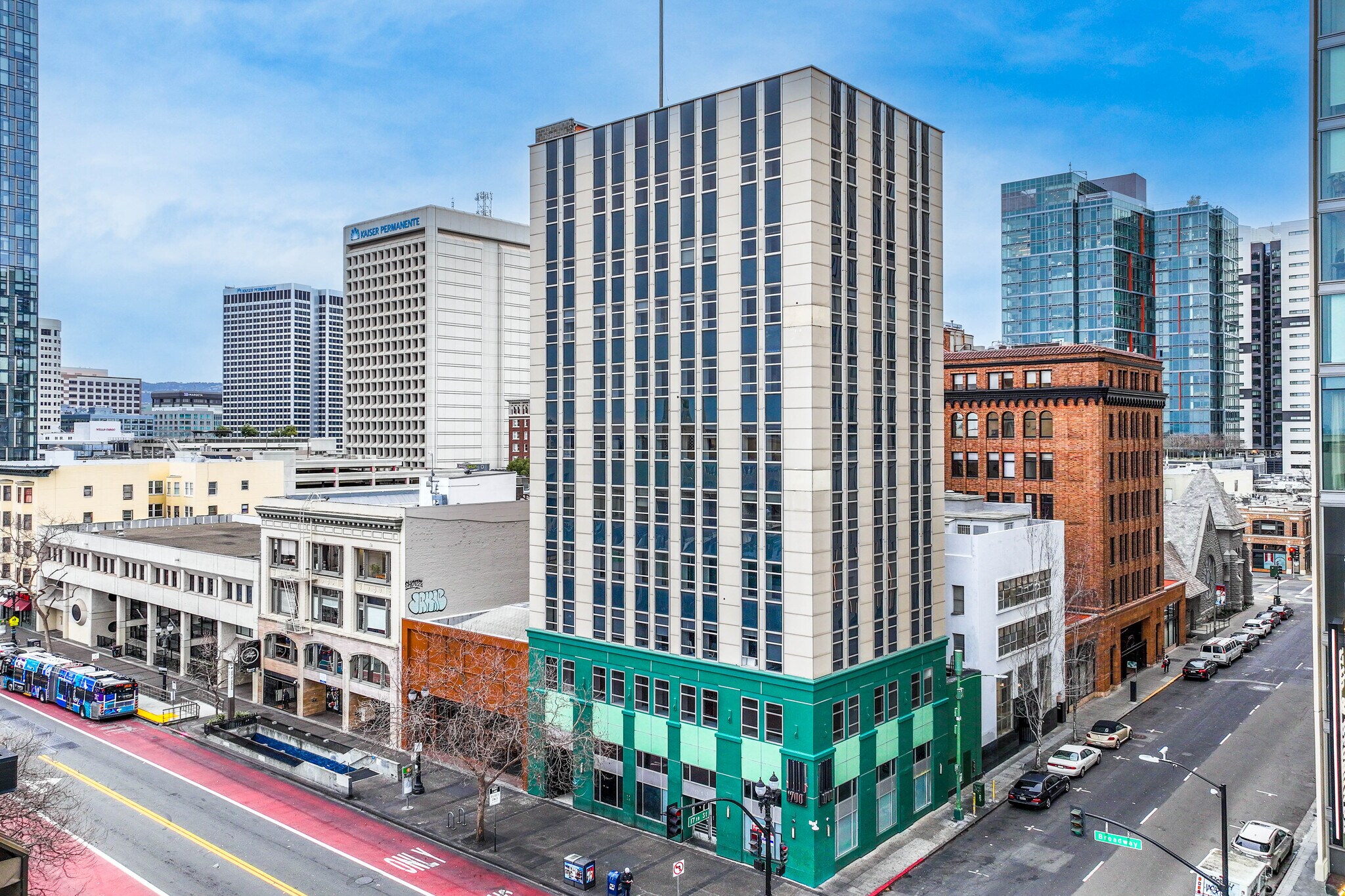 1700 Broadway, Oakland, CA for lease Building Photo- Image 1 of 22