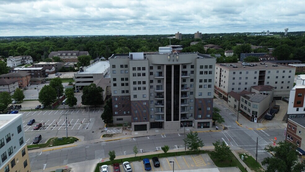 200 Stanton Ave, Ames, IA à louer - Photo du bâtiment - Image 2 de 9