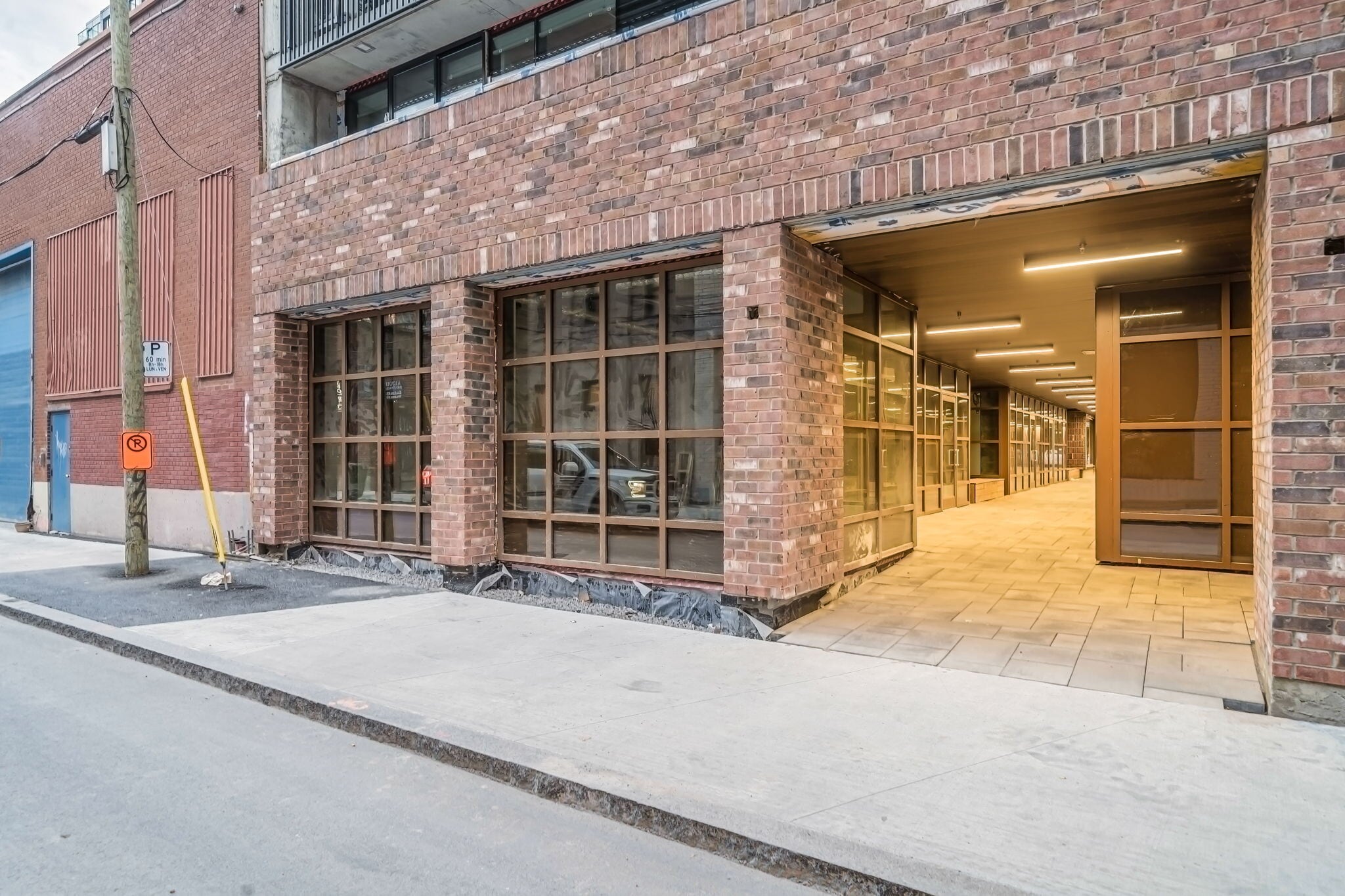 215 Rue Murray, Montréal, QC for lease Building Photo- Image 1 of 9
