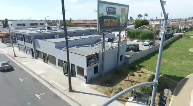 2501 Artesia Blvd, Redondo Beach, CA à louer - Vid o sur l inscription commerciale - Image 2 de 12