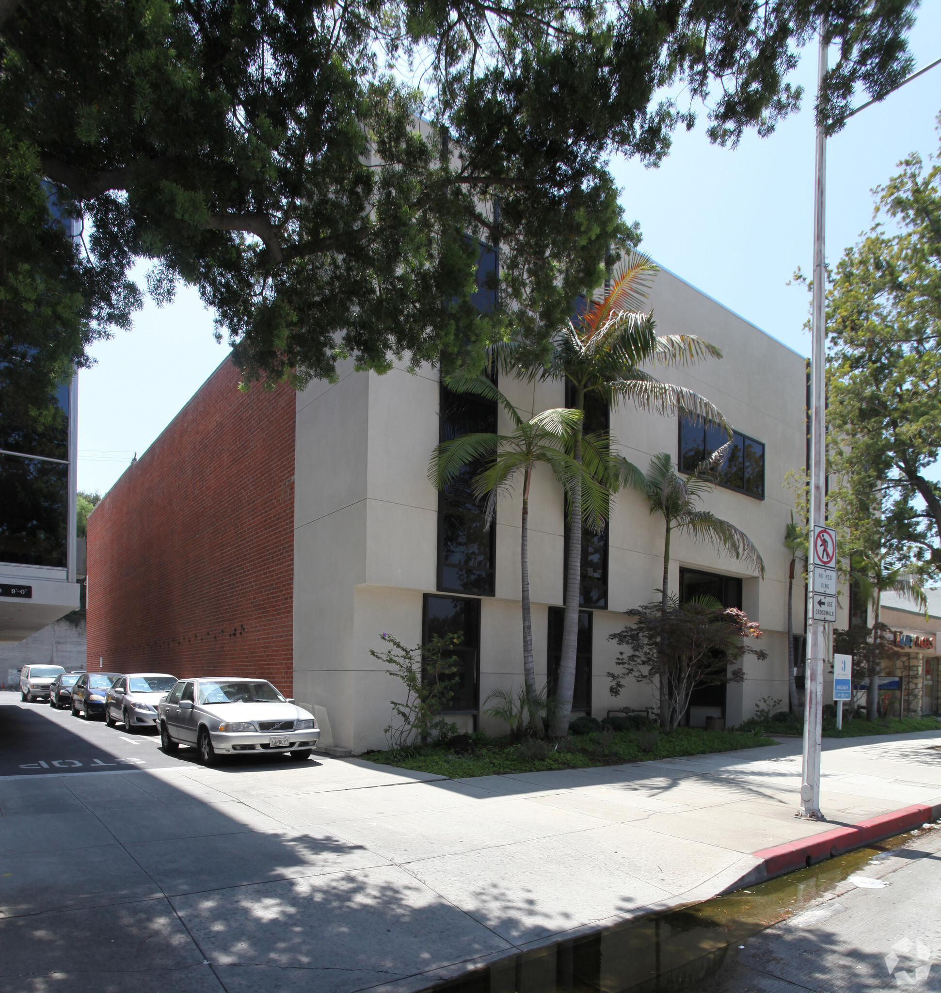 1445 Huntington Dr, South Pasadena, CA for lease Primary Photo- Image 1 of 11