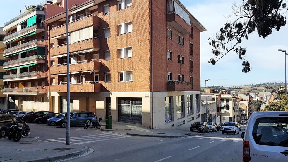 Office/Retail in Granollers, Barcelona for lease - Building Photo - Image 1 of 1