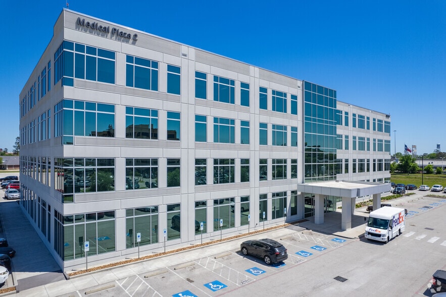 18980 N Memorial Dr, Humble, TX à louer - Photo principale - Image 1 de 5