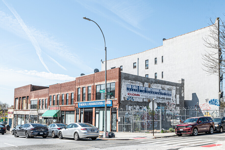 542-556 Howard Ave, Brooklyn, NY for lease - Primary Photo - Image 1 of 11