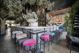 8928-8930 Santa Monica Blvd, West Hollywood, CA for lease Interior Photo- Image 1 of 11