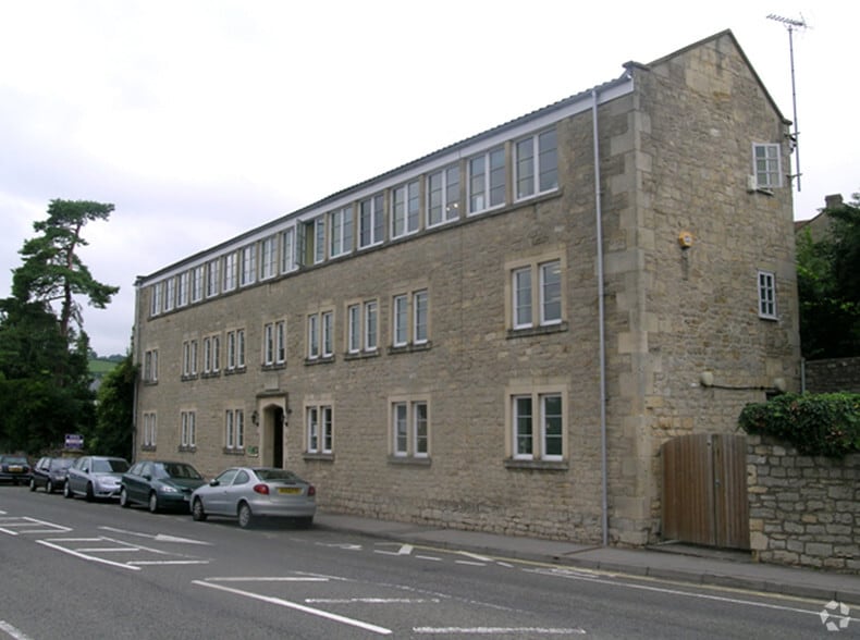 251-253 London Rd E, Bath à louer - Photo du bâtiment - Image 2 de 7