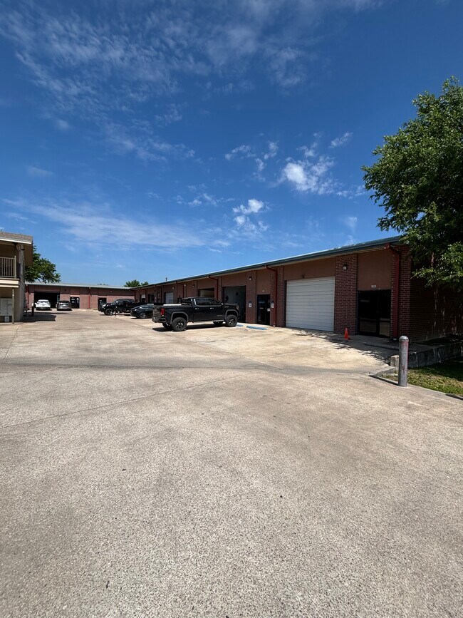 More details for 902 Old Austin Hutto Rd, Pflugerville, TX - Flex for Lease
