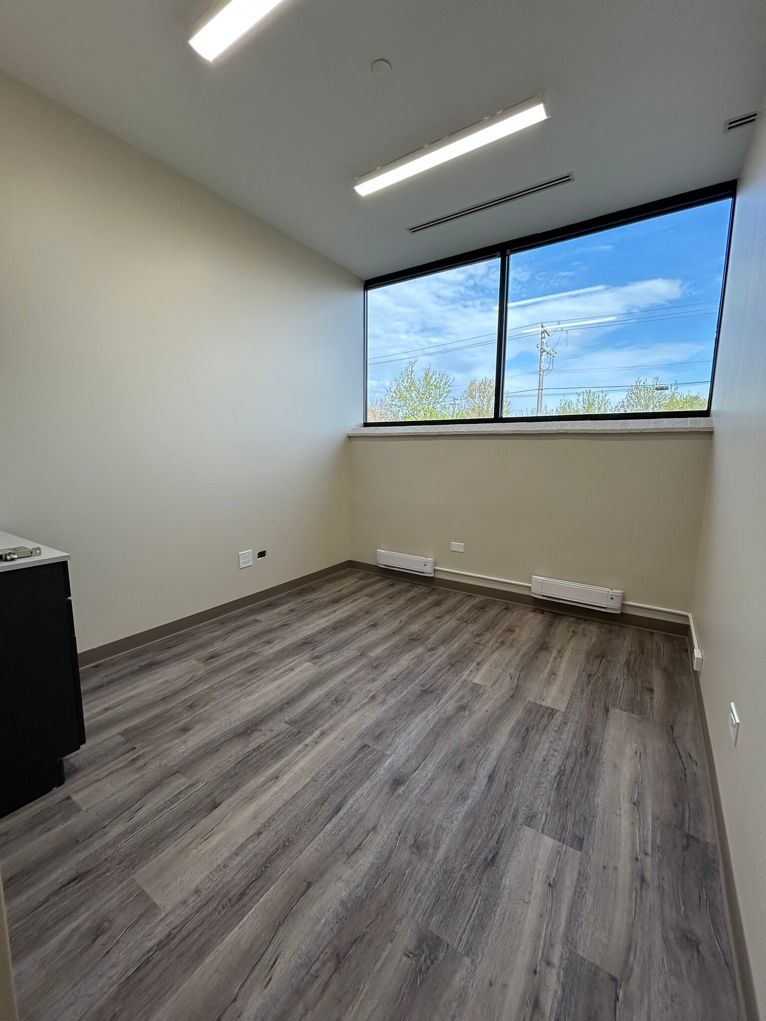 9400 S Cicero Ave, Oak Lawn, IL for lease Interior Photo- Image 1 of 5