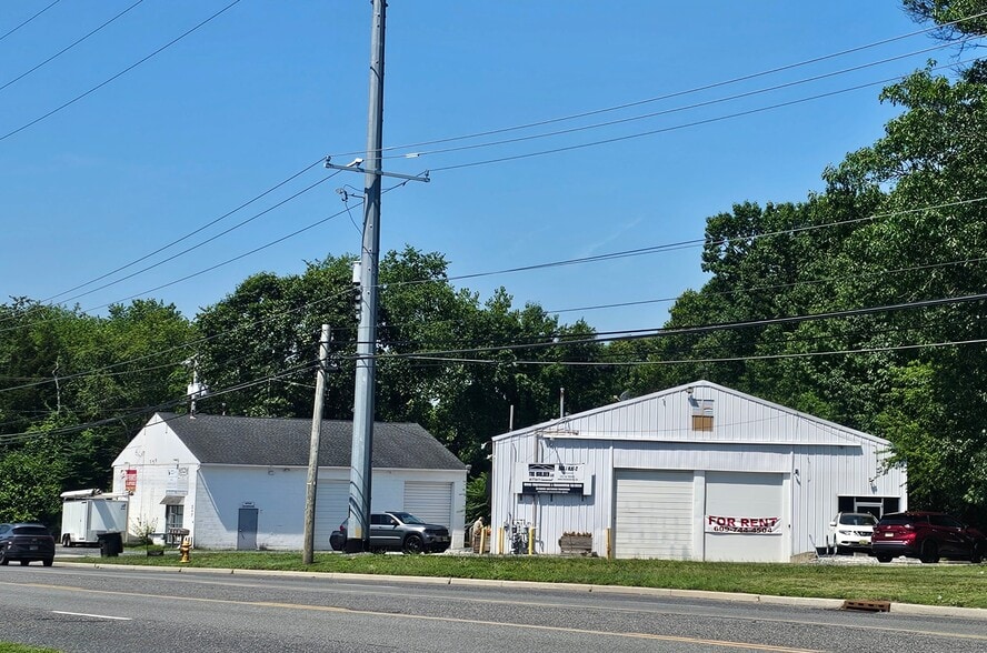 547 Berlin Cross Keys Rd, Sicklerville, NJ for sale - Building Photo - Image 1 of 2