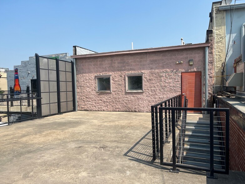 20 W Chicago Ave, Naperville, IL à vendre - Photo du bâtiment - Image 2 de 8