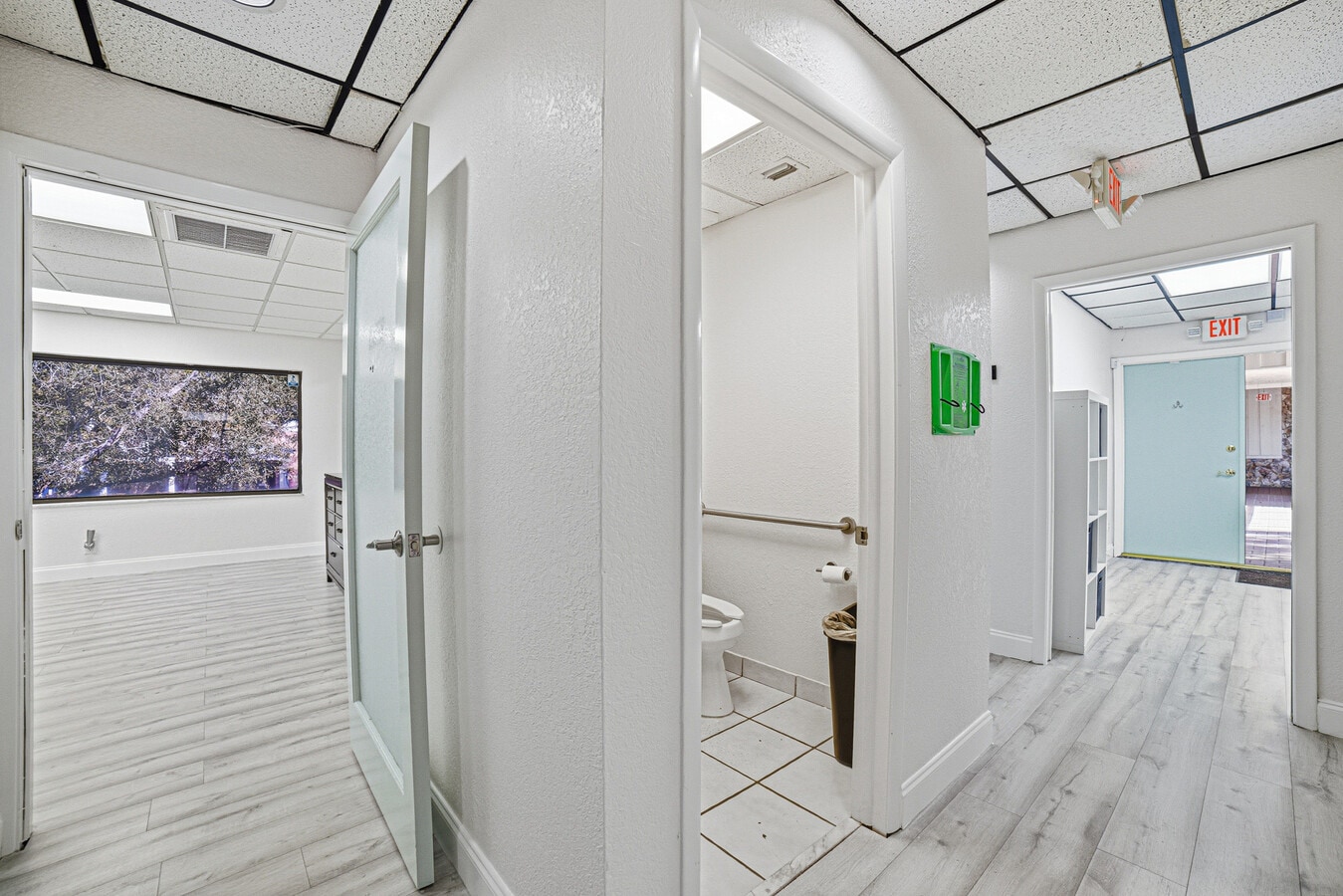 2929 N University Dr, Coral Springs, FL 33065 - Unit 210/J - - Interior Photo - Image 2 of 34