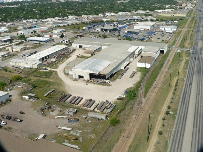 105 Villa Dr, Corpus Christi, TX for lease - Building Photo - Image 3 of 9