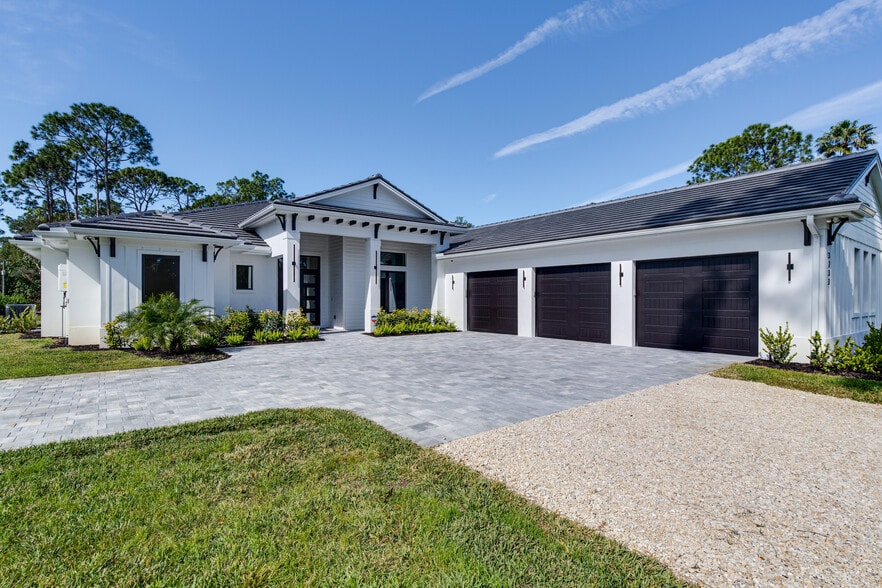 3233 64th St SW, Naples, FL for sale - Building Photo - Image 3 of 28