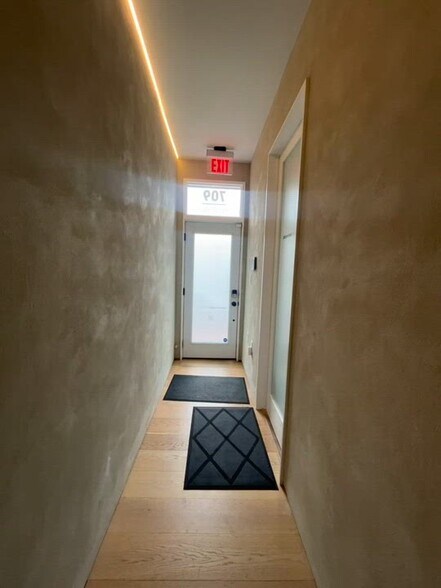 709 D St SE, Washington, DC à louer - Vidéo sur l’inscription commerciale - Image 3 de 63