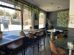 Commerce de détail dans Sant Just Desvern, Barcelona à louer Photo intérieure- Image 2 de 3