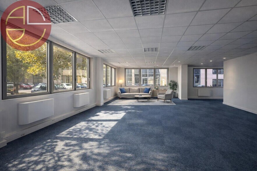 Office in Labège for lease - Interior Photo - Image 3 of 5