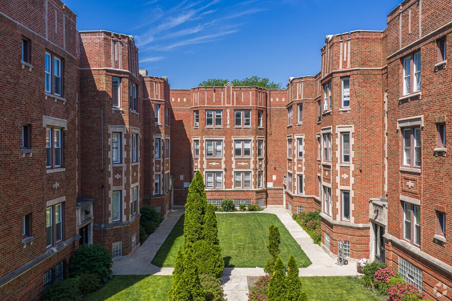 7526-7536 S Colfax Ave, Chicago, IL à vendre - Photo du bâtiment - Image 2 de 16