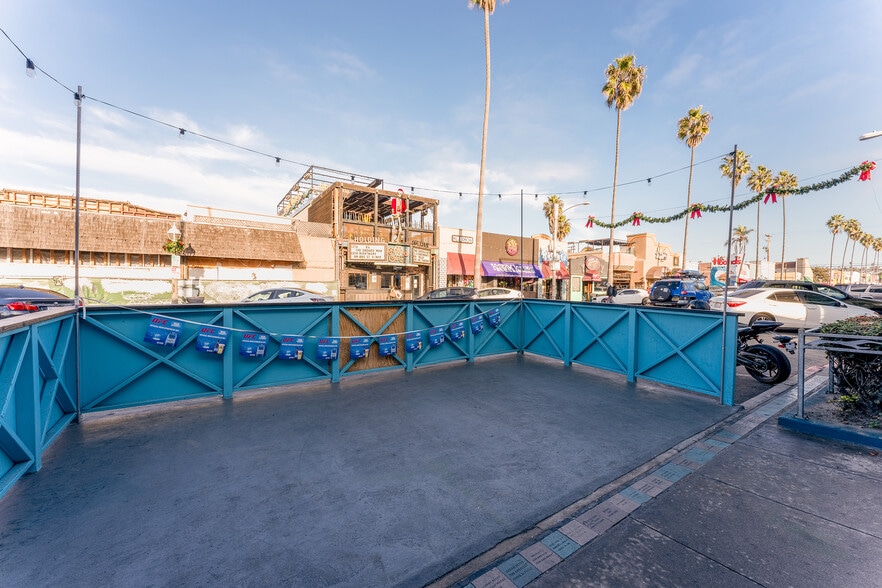 5049 Newport Ave, San Diego, CA for lease - Building Photo - Image 3 of 4