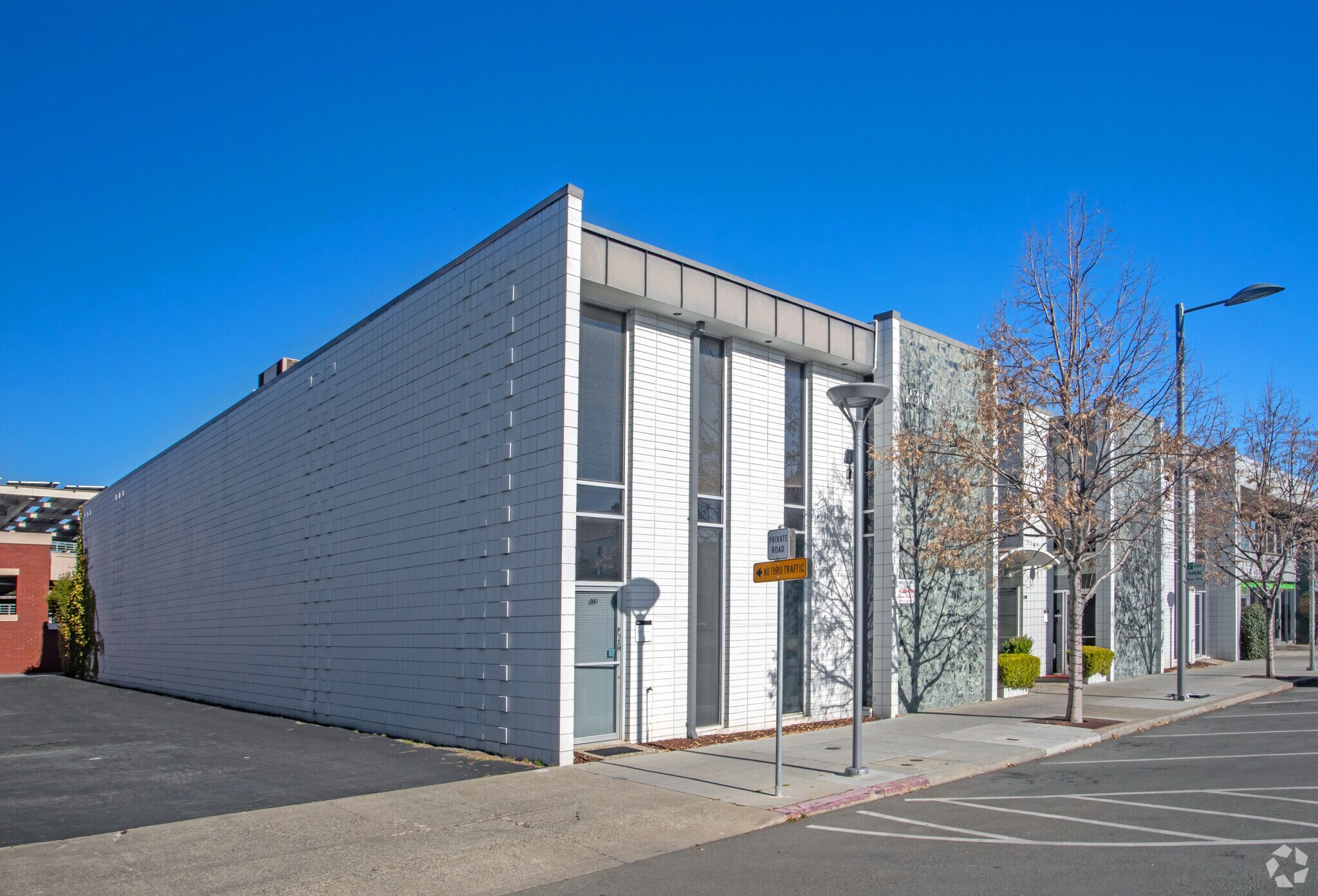 230 California Ave, Palo Alto, CA à louer Photo du bâtiment- Image 1 de 2