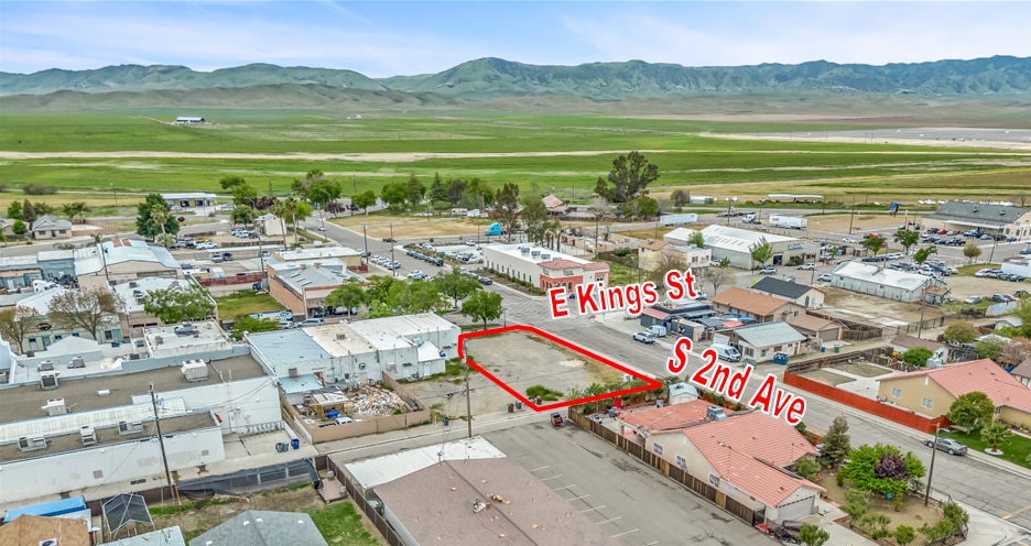 205 E Kings St, Avenal, CA for sale - Building Photo - Image 2 of 7