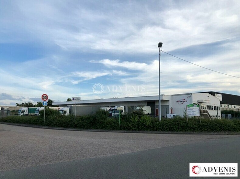 Industriel dans Fretin à louer - Photo du bâtiment - Image 1 de 3