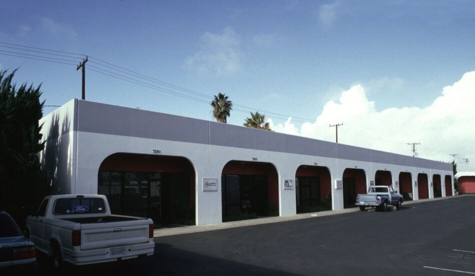 7261-7277 Murdy Cir, Huntington Beach, CA for lease - Building Photo - Image 2 of 3