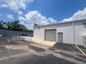 6737 Poss Rd, San Antonio, TX for lease Building Photo- Image 2 of 11