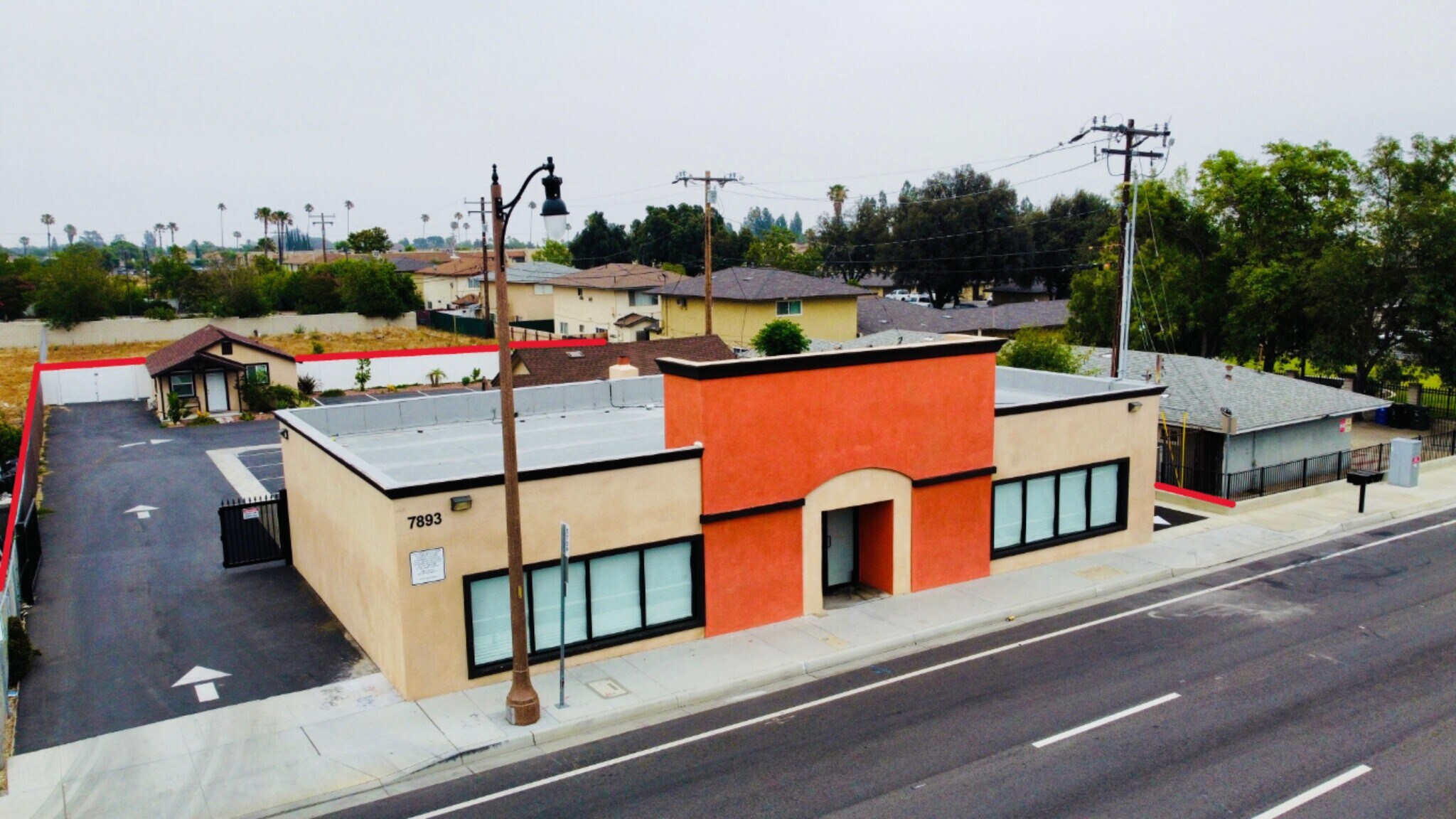 7893 Sierra Ave, Fontana, CA à louer Photo du bâtiment- Image 1 de 8