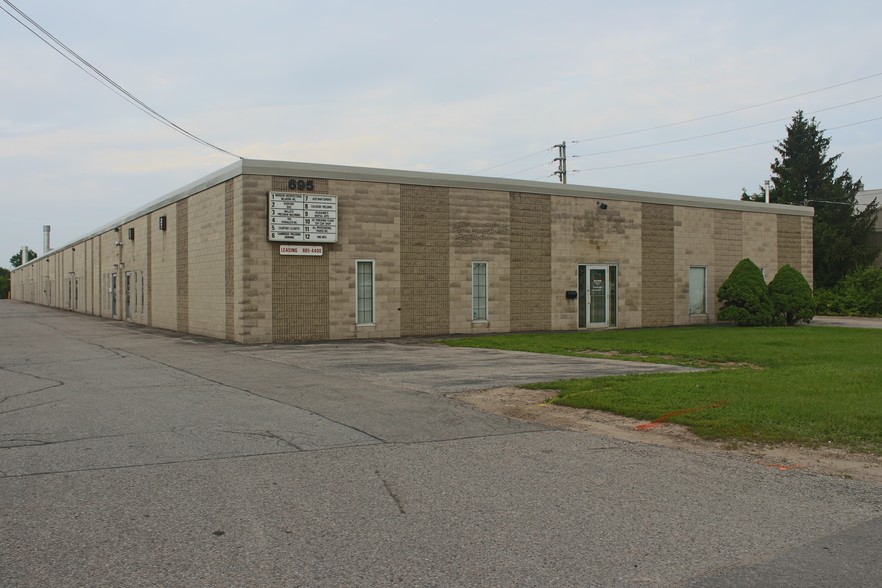 695 Industrial Rd, Cambridge, ON à louer - Photo du b timent - Image 3 de 3