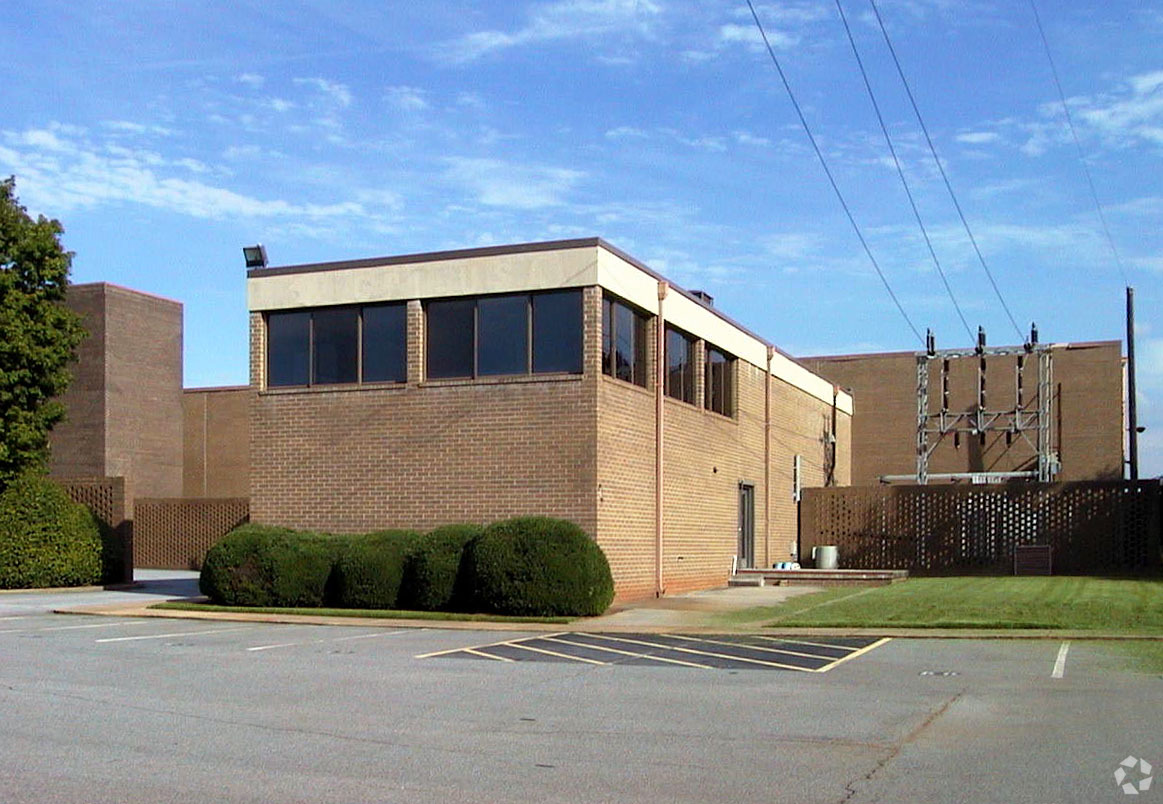 4350 Peachtree Industrial Blvd, Peachtree Corners, GA à louer Photo principale- Image 1 de 3