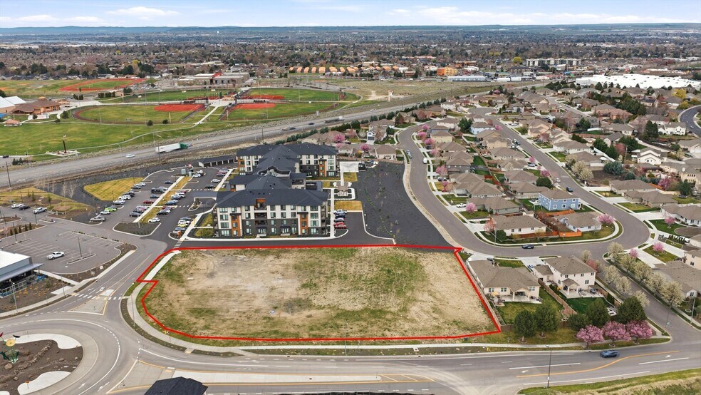4668 Hildebrand blvd, Kennewick, WA à vendre - Photo du bâtiment - Image 2 de 27